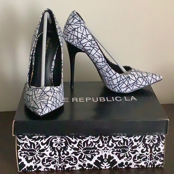 Shoes - Picture 7 of 8